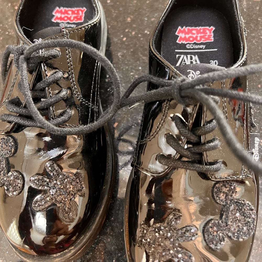 Girls shoes used but like brand new